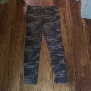 Camo leggings